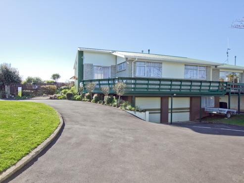 45 Sunnyhills Avenue, Glenview