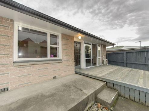 2/15 Geraldine Street, Edgeware