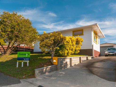 81 Mark Avenue, Paparangi