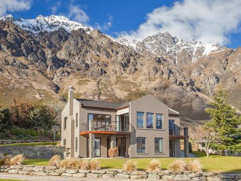 8 Scenic Drive, Kingston