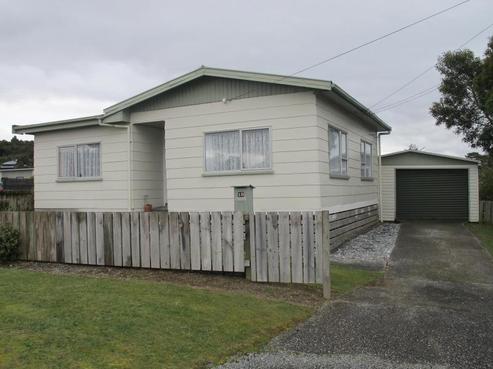 18 Dowling Road, Paroa