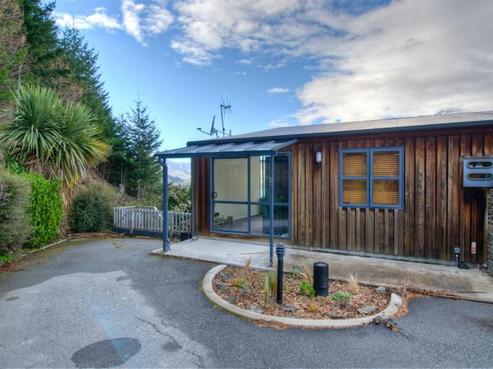 19 Woodlands Close, Queenstown Central