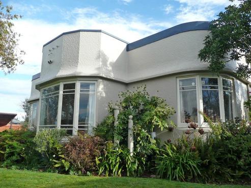 814 Tawa Street, Mahora