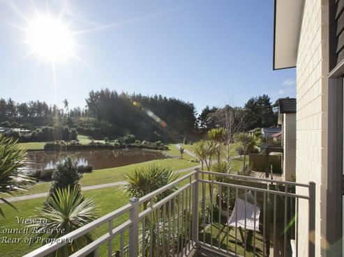 27 Bluewater Place, Paraparaumu
