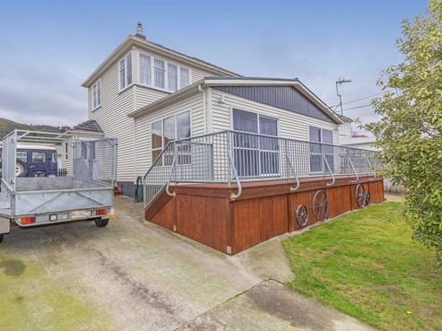 70 Churton Crescent, Taita