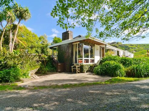 152 Turitea Road, Fitzherbert
