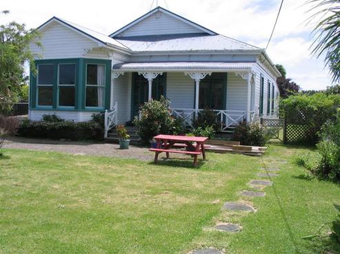 27 Robinson Street, Foxton