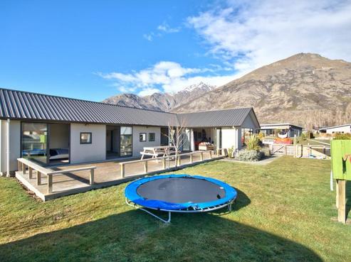 18 Quill Street, Lake Hayes Estate