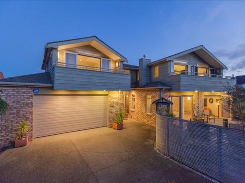 26 Eastern Beach Road, Eastern Beach