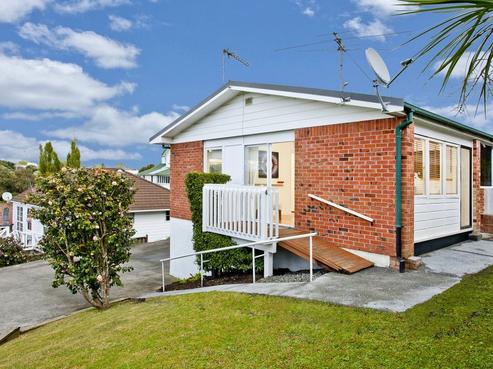 4/9 East Coast Road, Milford
