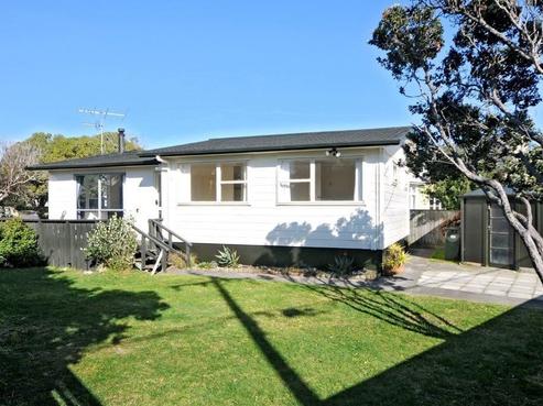 18 Tutere Street, Waikanae Beach