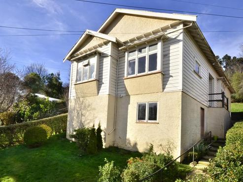30 Rhodes Terrace, North East Valley