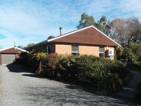13 Coleman Place, Darfield