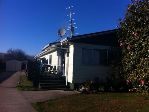 12 Moses Road, Ngapuna