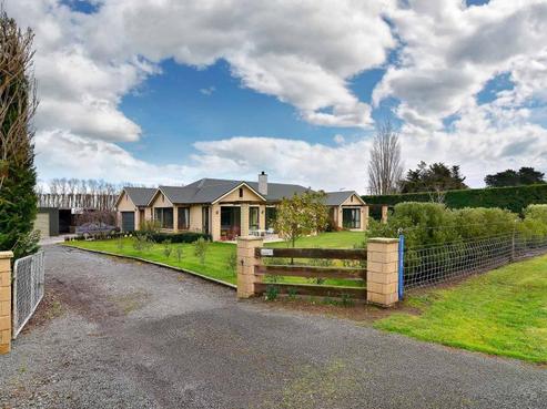 169 Davidsons Road, Lincoln
