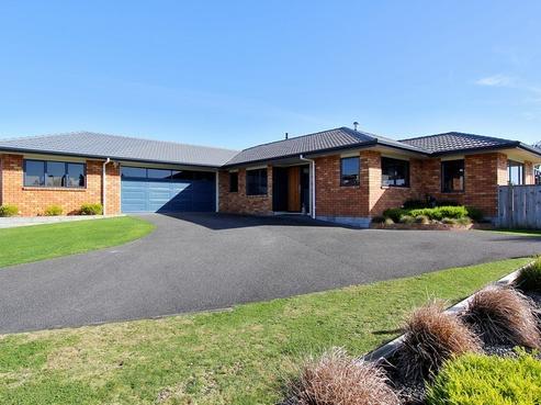69 Karamea Street, Whalers Gate
