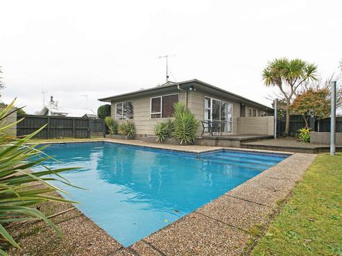 18 Challinor Street, Pukete