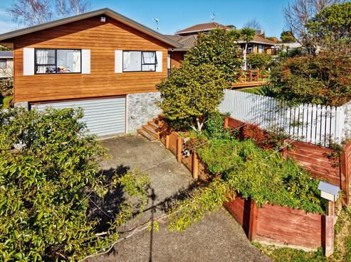 2 Rifleman Rise, Unsworth Heights