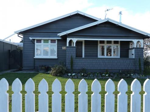 602 Maddison Street, Akina