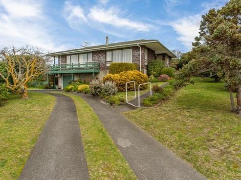 6 Pohutukawa Crescent, Raumati Beach