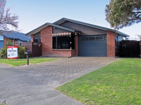 1/19 Hyatt Grove, Greenmeadows