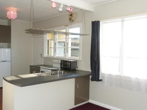 1003 Garry Street, Raureka