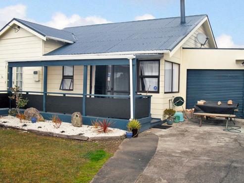 39 View Road, Hikurangi