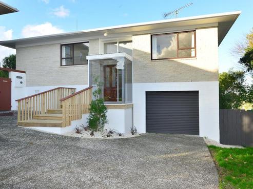 2/8 Polkinghorne Drive, Manly