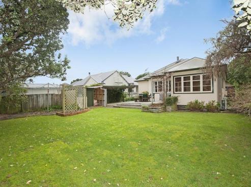 39 Hall Crescent, Epuni