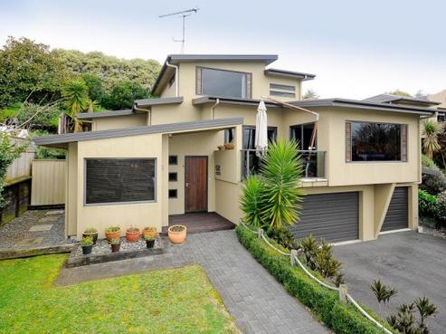 35 West Ridge Drive, Western Heights