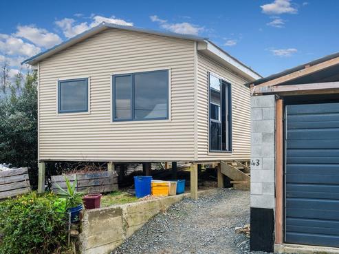 43 Maitland Avenue, Stoke