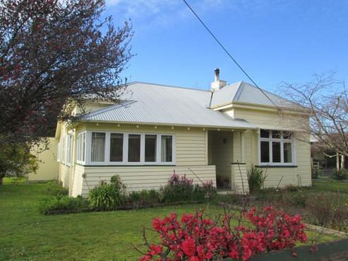 19 Great North Road, Waipawa