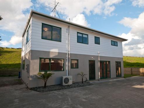 17A Totaravale Drive, Totara Vale