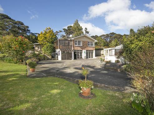 56 Rimutaka Place, Titirangi