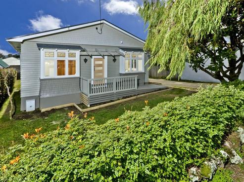 32 Egremont Street, Belmont