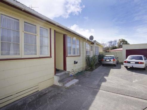 5A Watkins Grove, Taita