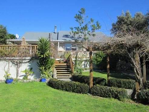 24 Cedar Road, Te Awanga