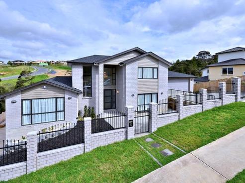 24 Silver Moon Road, Albany Heights