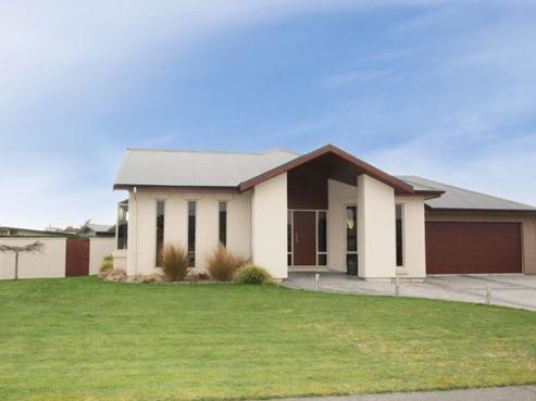 8 Rosewood Drive, Rosedale