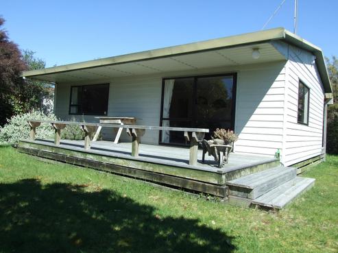 9 Oruatua Avenue, Lake Taupo (East)