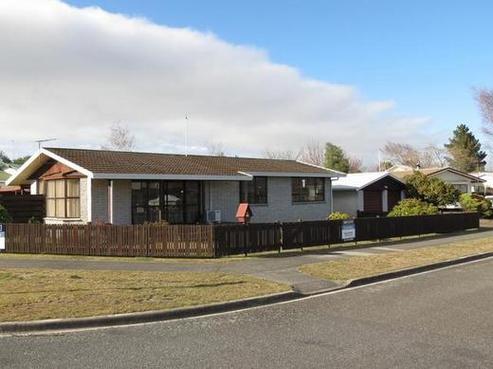 15 Anna Place, Hilltop