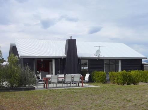 38 Albert Drive, Clyde