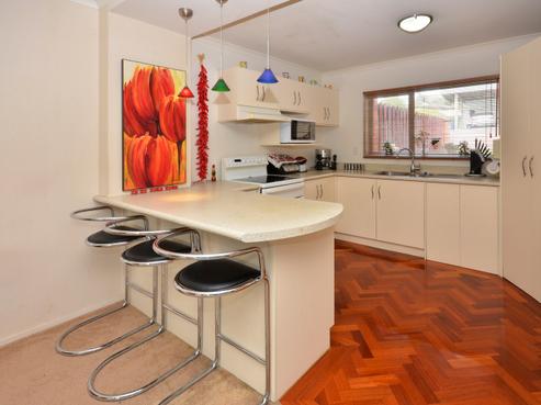 2/27 Lucienne Drive, Ranui