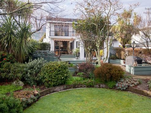 46 Neale Avenue, Stoke