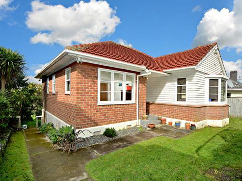 12 Westmere Crescent, Westmere