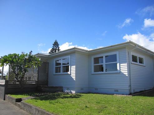 42 Manuka Street, Otaki Beach