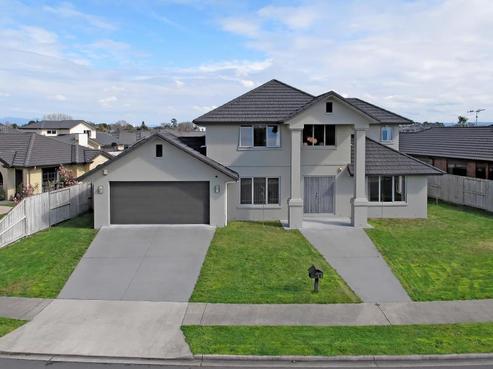 12 Darjon Drive, Huntington