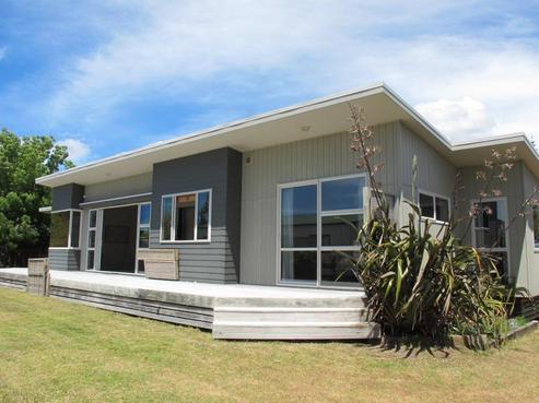 107 Manuka Place, Matarangi