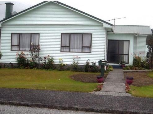 17 Monteith Street, Ross
