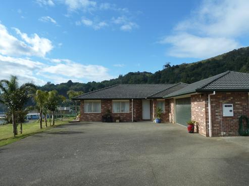 201 Drury Hills Road, Drury